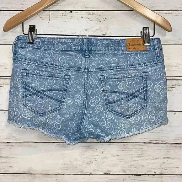 Aeropostale Denim Shorts - Picture 2 of 4